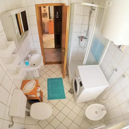 Apartment Mit Grill- Terrasse Und Garten By Interhome *