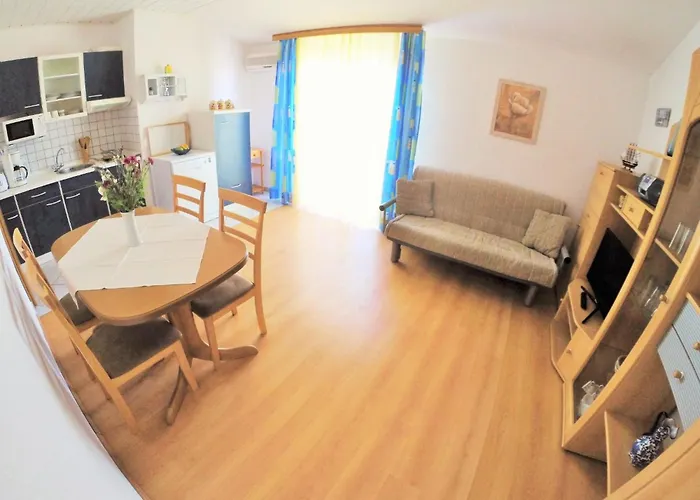Mit Grill- Terrasse Und Garten By Interhome Apartman Trogir